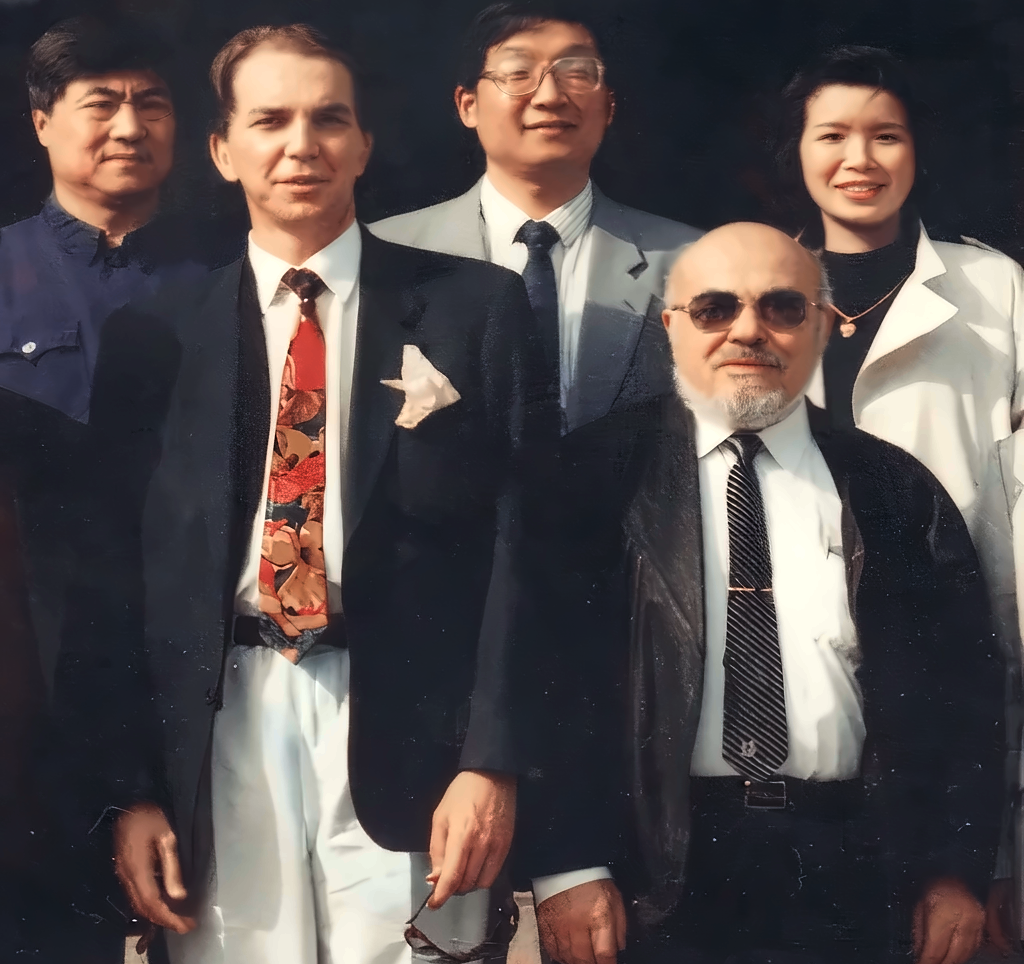 Dr Peter Griffiths with Research Professor Yull Brown in Beijing, 1991